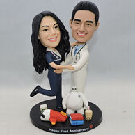 Personalized dancing couple bobbleheads with leisure suit