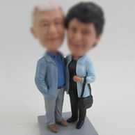 Dad and mom bobblehead doll