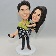 Custom sweet couple bobblehead for sweet wedding