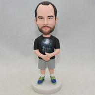 Peronalized man bobblehead with black T-shirt