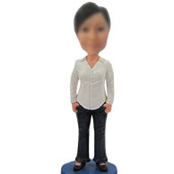 Personalized bobblehead doll of Leisure woman